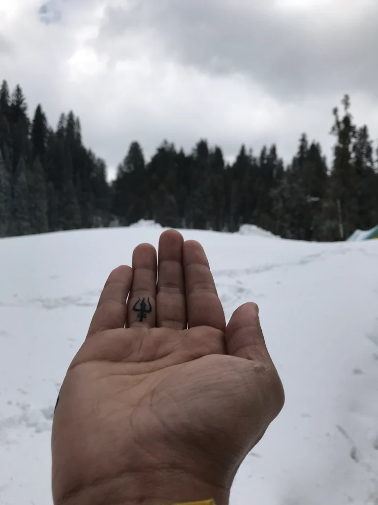 Dayara Bugyal winter snow trek